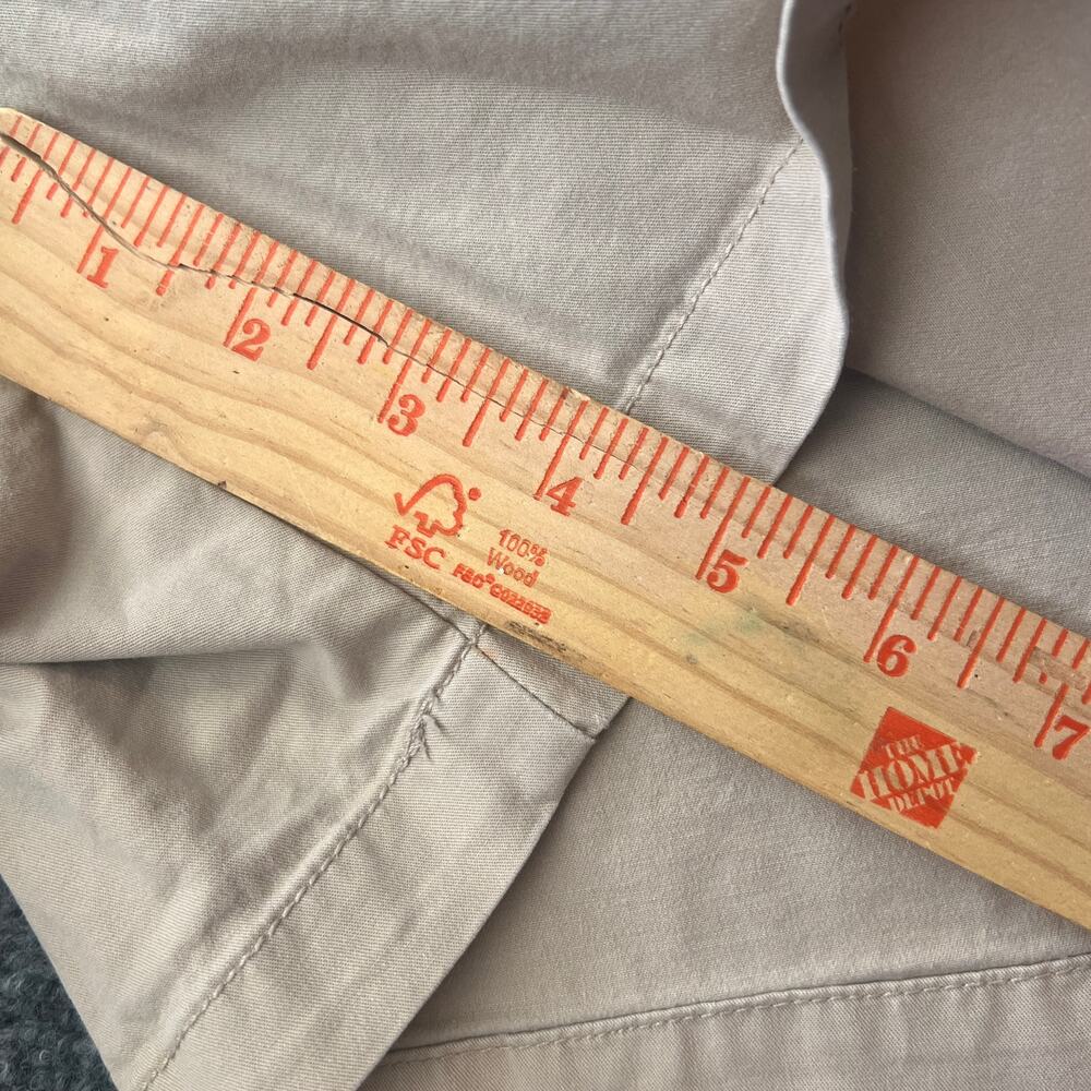 Old Navy Women's Khaki Chino Shorts Size 12 Beige Casual Flat Front - Picture 5 of 5